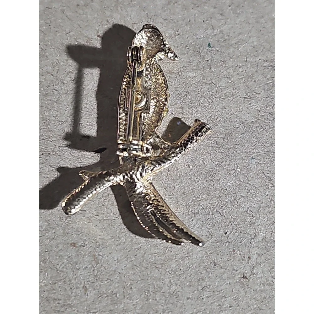 Vintage Bird Gold Tone Brooch‎ Pin